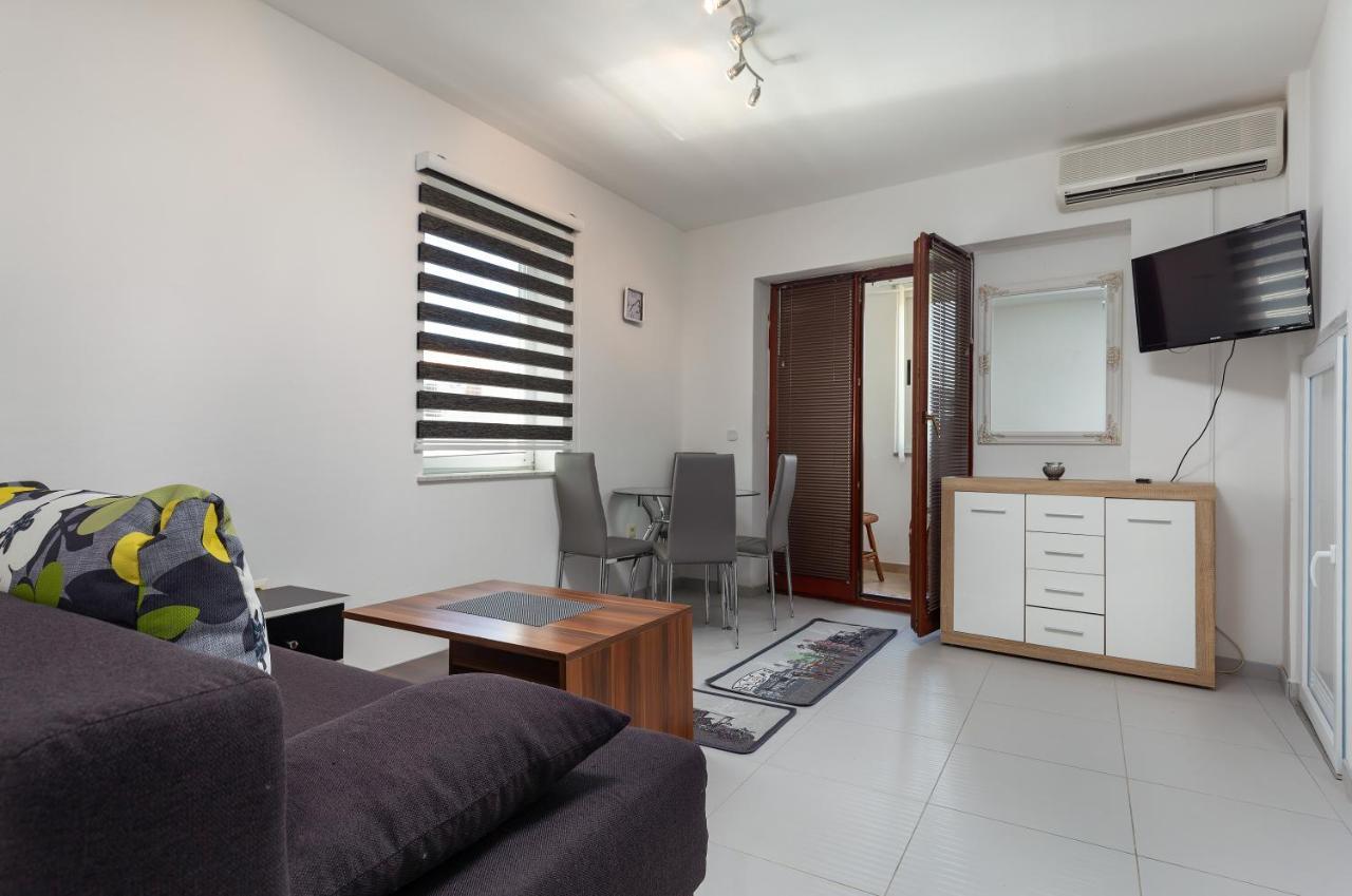 Apartments Smaila 1729 Pula Dış mekan fotoğraf