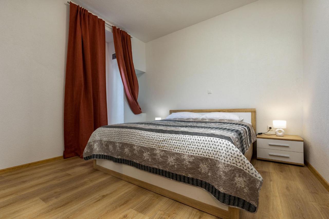 Apartments Smaila 1729 Pula Dış mekan fotoğraf