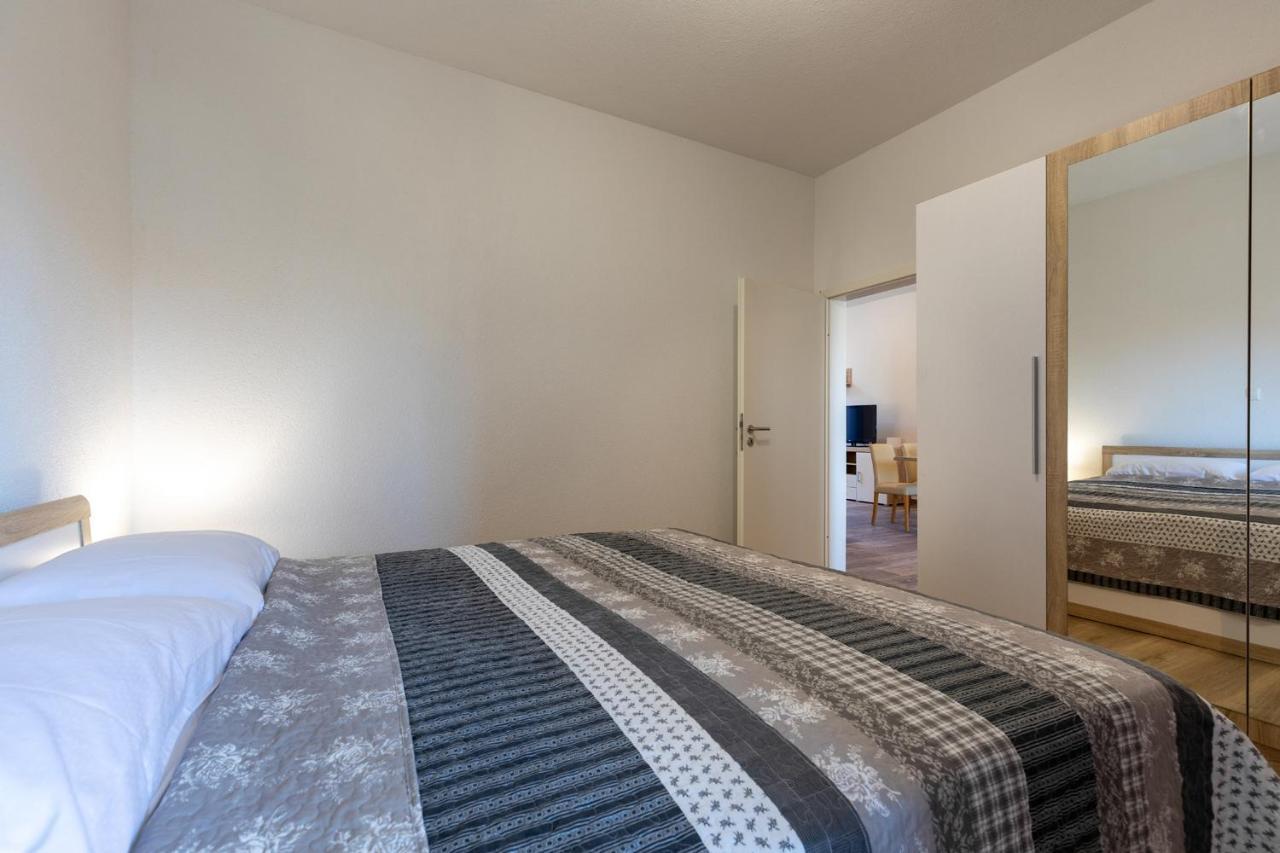Apartments Smaila 1729 Pula Dış mekan fotoğraf