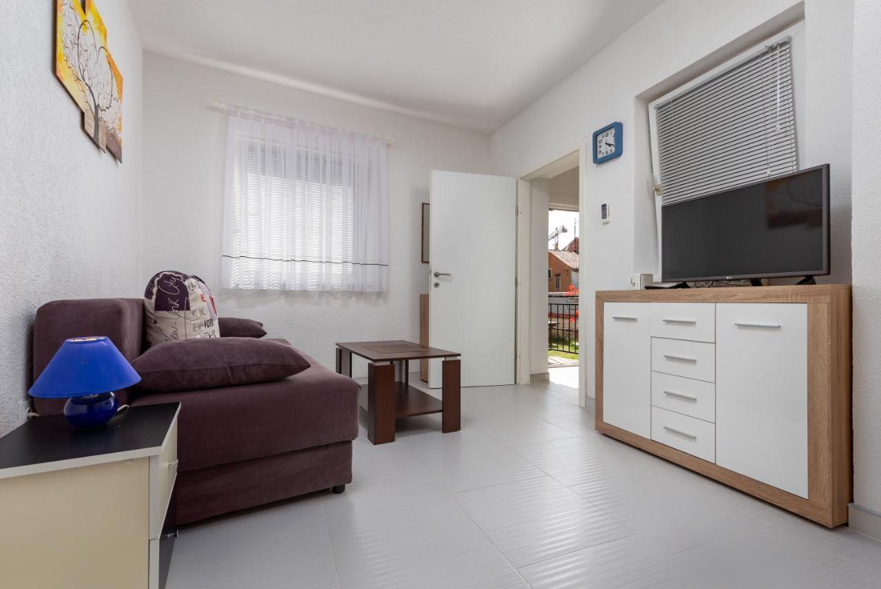 Apartments Smaila 1729 Pula Dış mekan fotoğraf